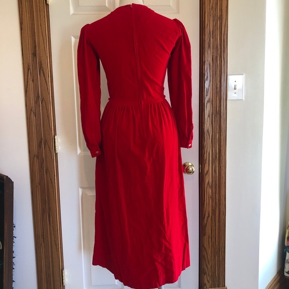 Vtg 70's Norman Shirtmakers Red Velvet Dress - Picture 4 of 9